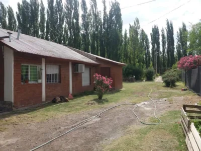 Casa Quinta en Miguel Arlando, Villa Regina