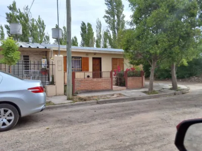 Casa en Barrio CGT, Villa Regina