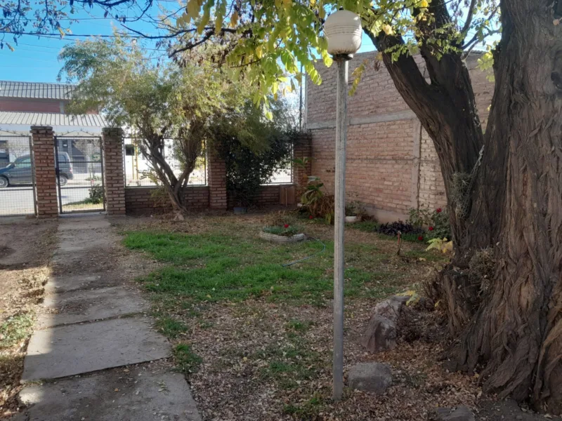 Casa en Yapeyú Sur, Villa Regina