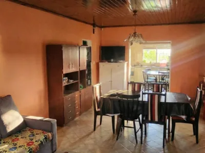 Casa en Venta en Villa Regina – Juan Moreira 58