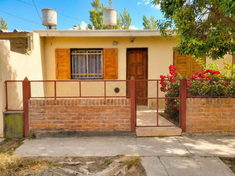 Casa en Venta en Villa Regina – Mauricio Arraigada 1292