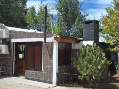 Propiedad Industrial en Venta en Villa Regina – Bartolo Luis Pasín 120