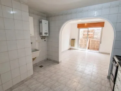 Casa en Venta en Neuquén — Alderete 880